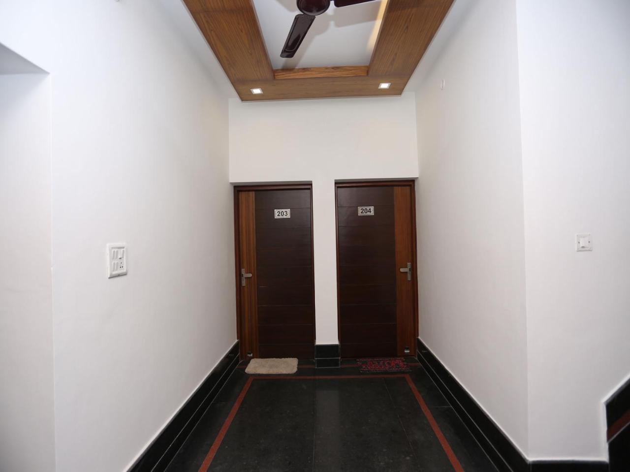 Oyo 10448 Green View Home Stay เดห์ราดุน ภายนอก รูปภาพ