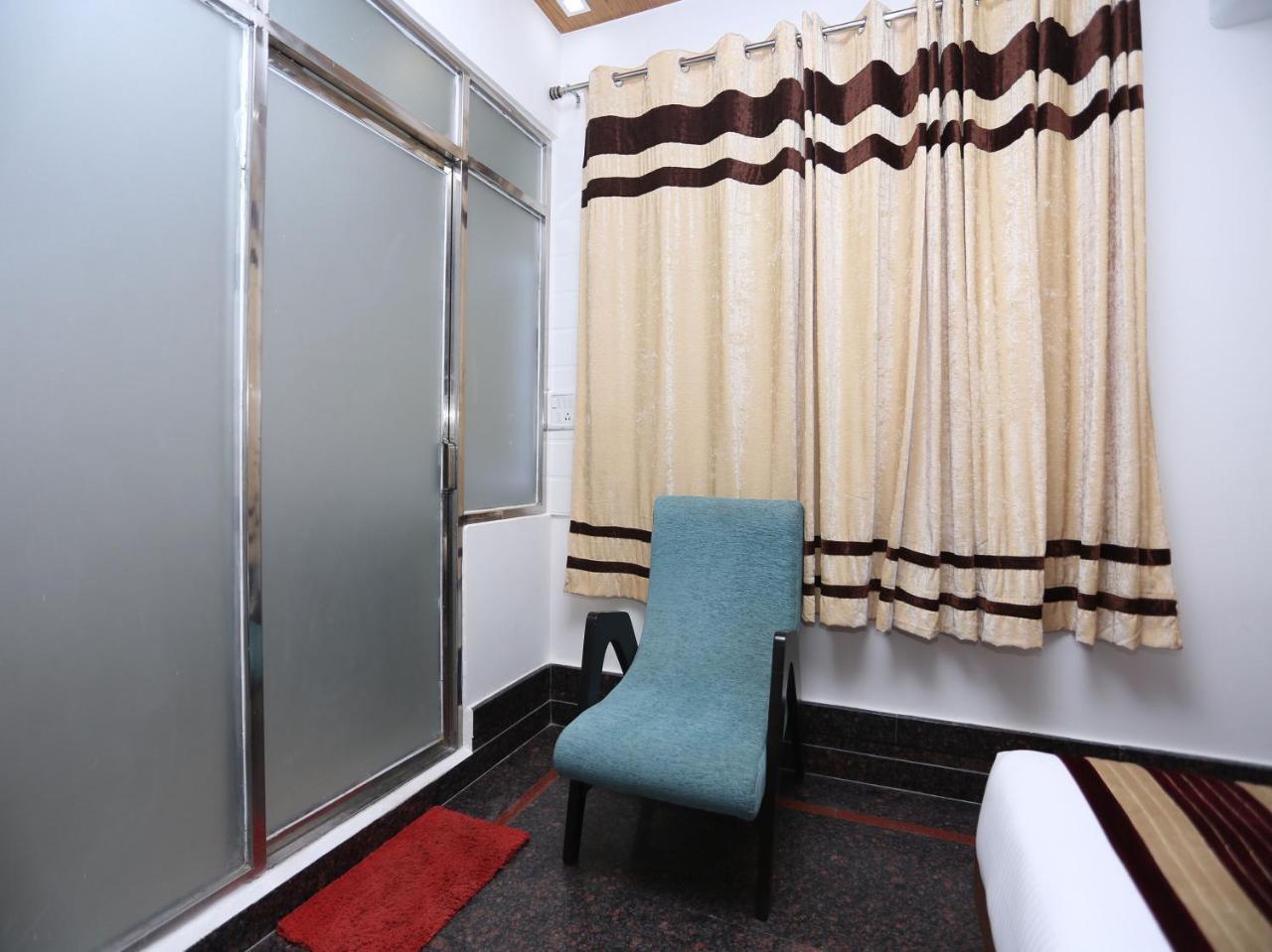 Oyo 10448 Green View Home Stay เดห์ราดุน ภายนอก รูปภาพ