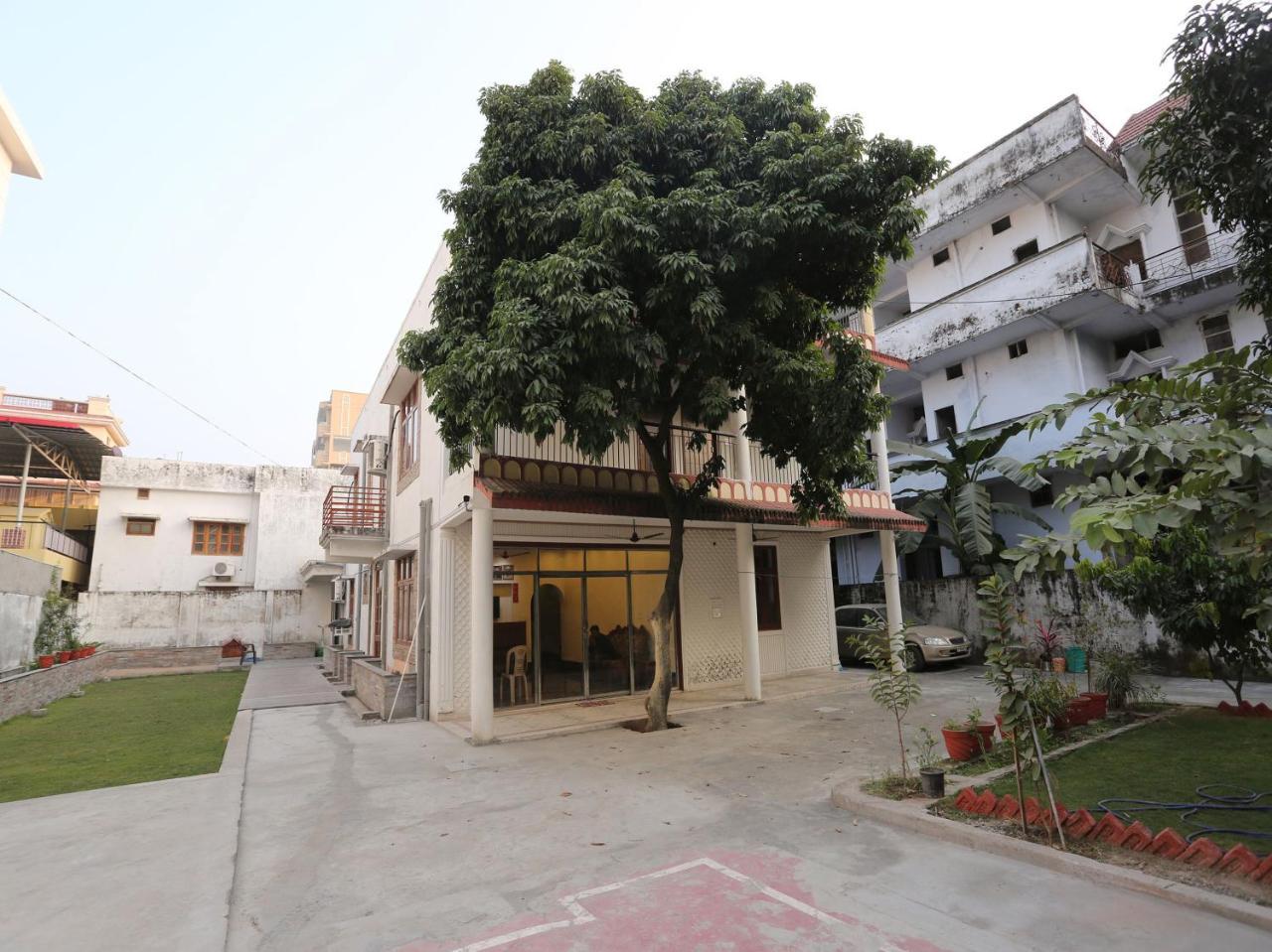 Oyo 10448 Green View Home Stay เดห์ราดุน ภายนอก รูปภาพ