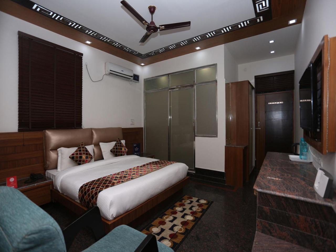 Oyo 10448 Green View Home Stay เดห์ราดุน ภายนอก รูปภาพ