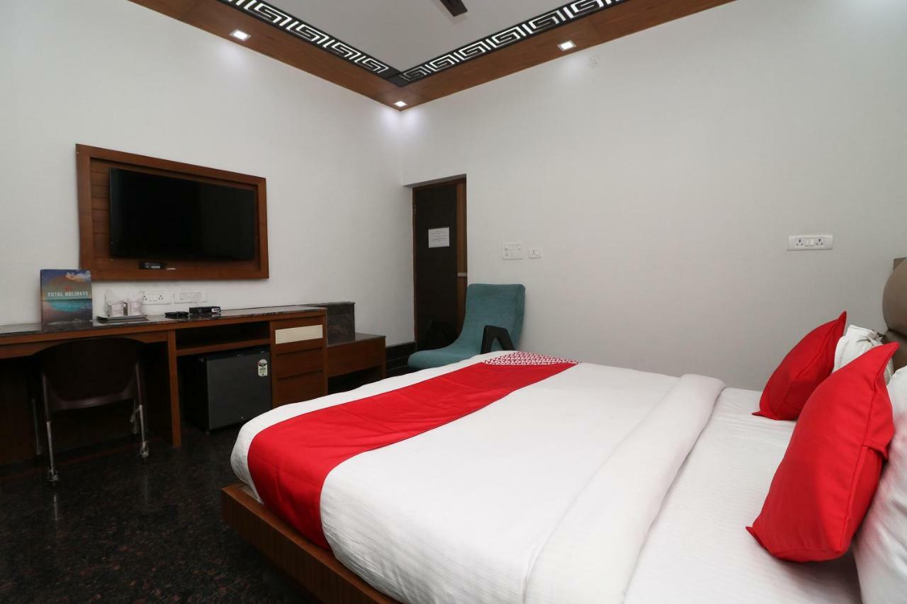 Oyo 10448 Green View Home Stay เดห์ราดุน ภายนอก รูปภาพ