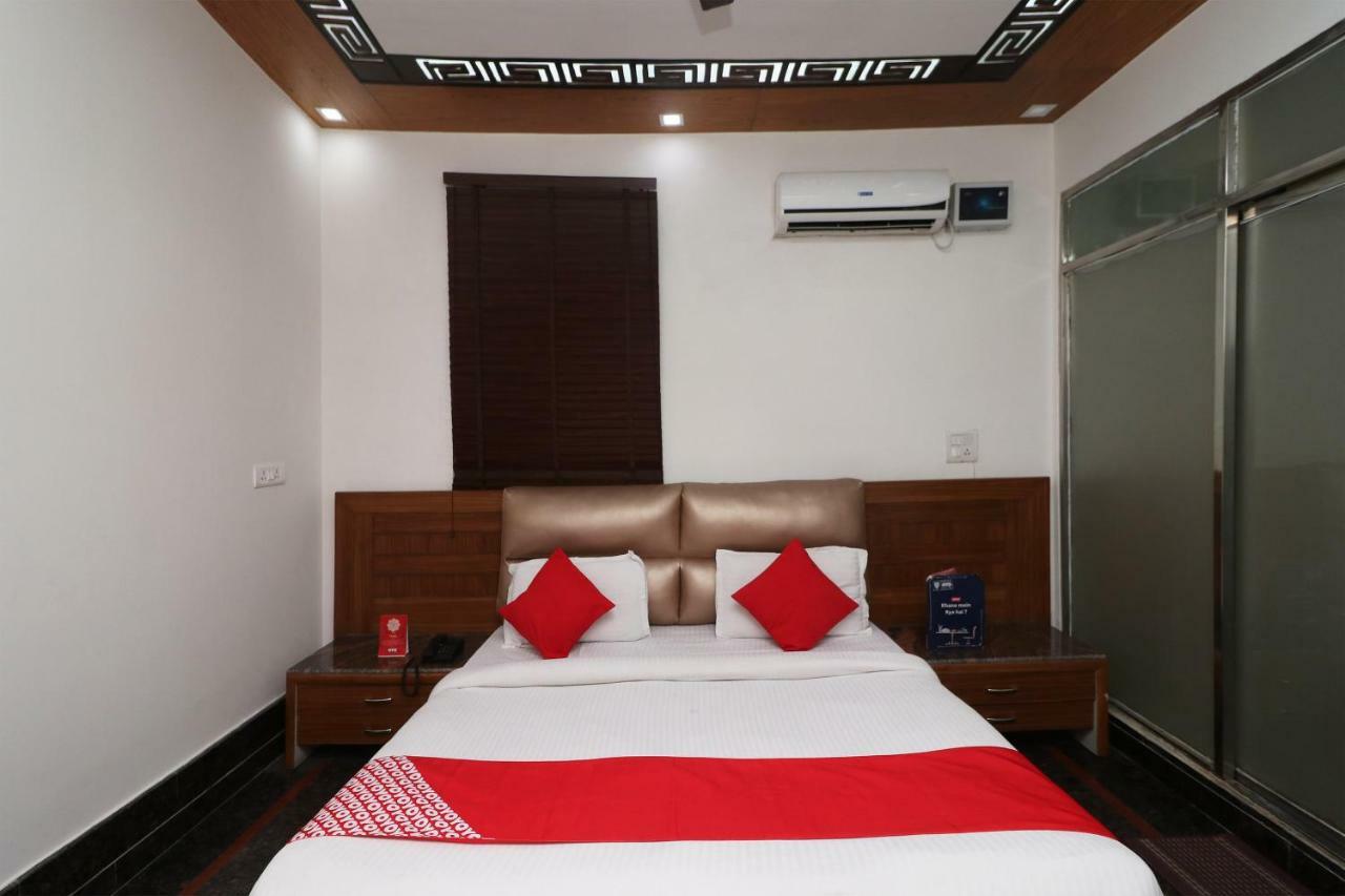 Oyo 10448 Green View Home Stay เดห์ราดุน ภายนอก รูปภาพ