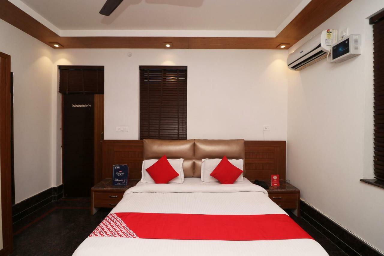 Oyo 10448 Green View Home Stay เดห์ราดุน ภายนอก รูปภาพ