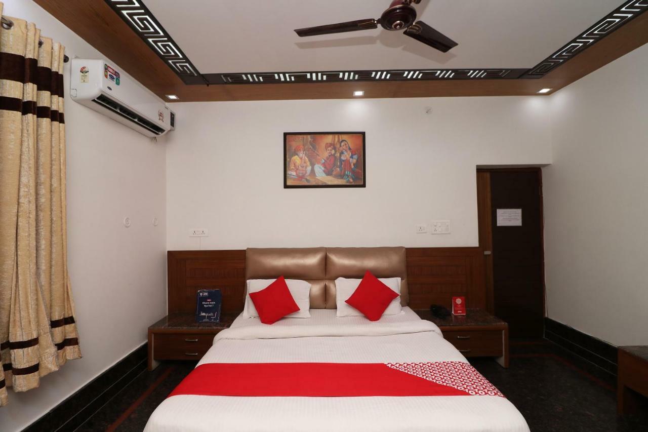 Oyo 10448 Green View Home Stay เดห์ราดุน ภายนอก รูปภาพ