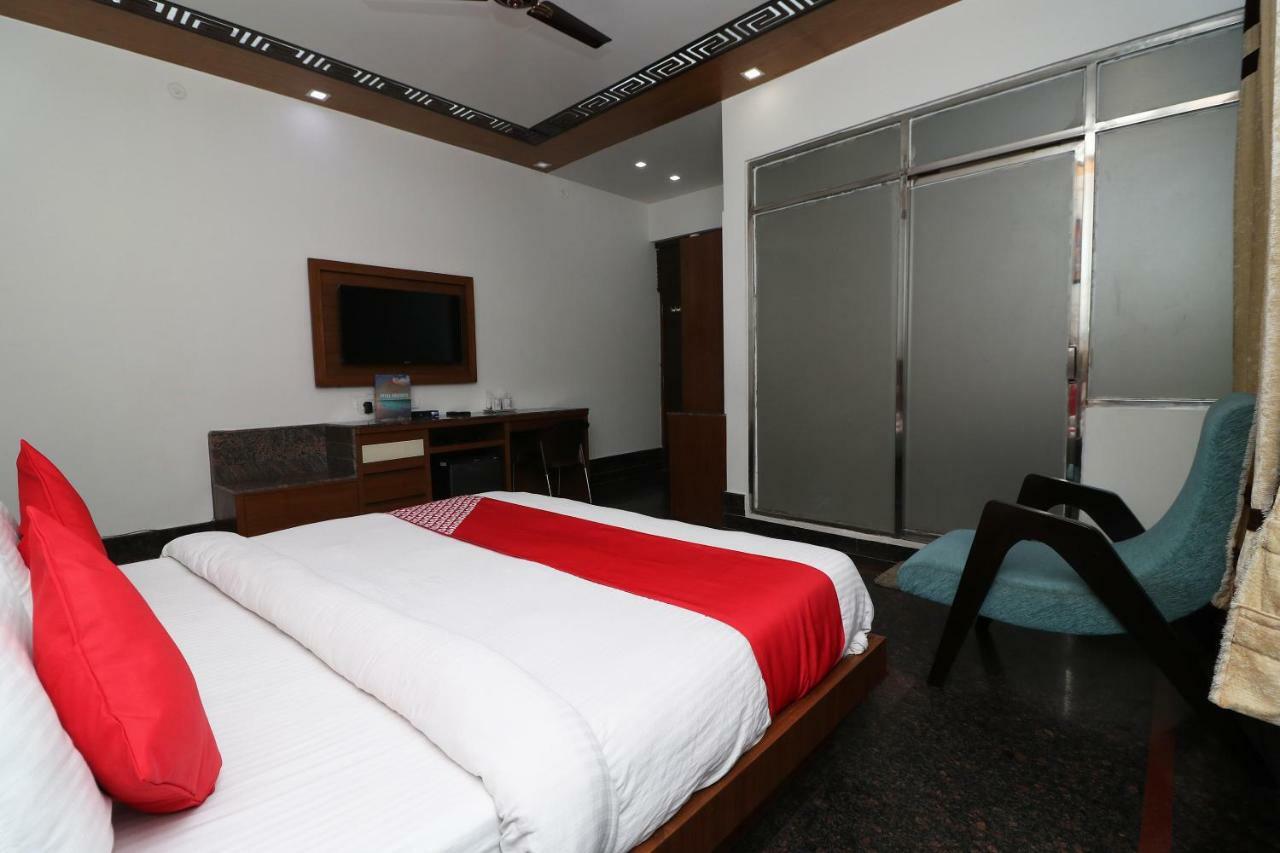 Oyo 10448 Green View Home Stay เดห์ราดุน ภายนอก รูปภาพ
